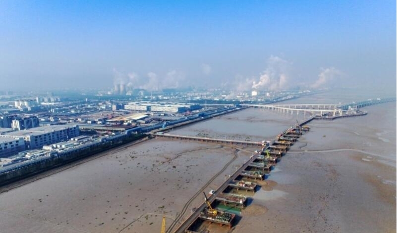 杭甬复线宁波三期项目海上施工通道打通